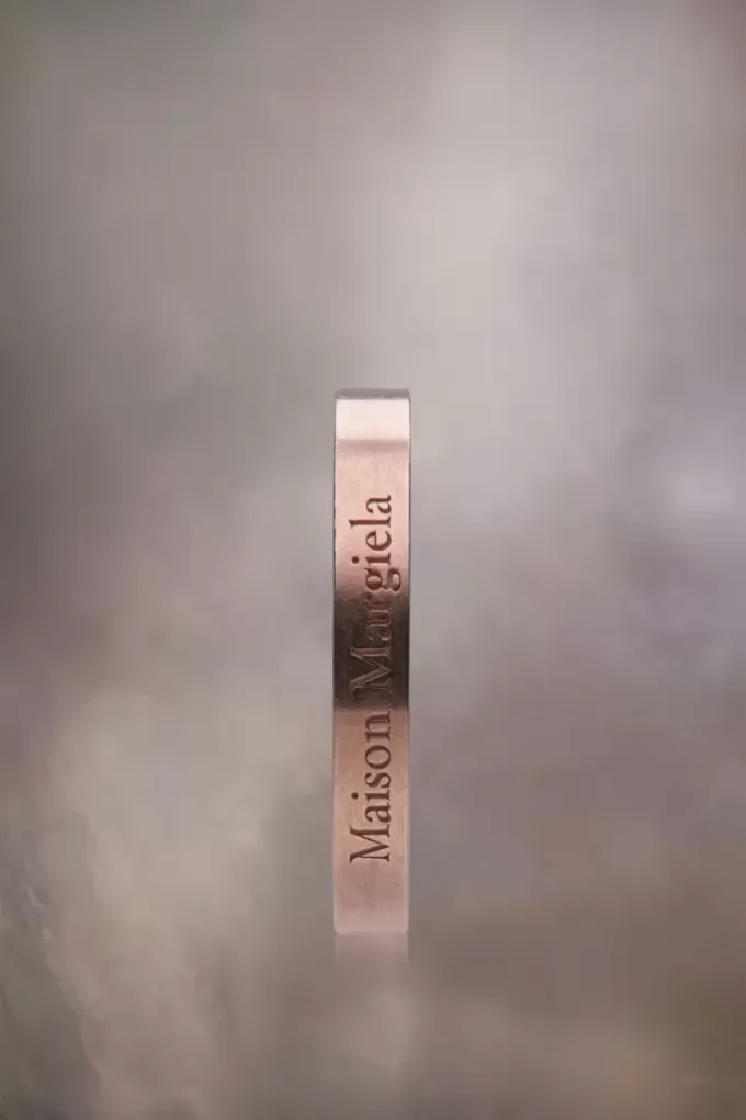 Anillo con el logotipo de Maison Margiela Anillo con el logotipo de Maison Margiela
