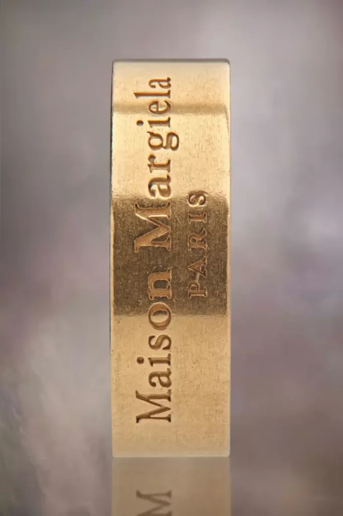 Anillo con el logotipo de Maison Margiela Anillo con el logotipo de Maison Margiela