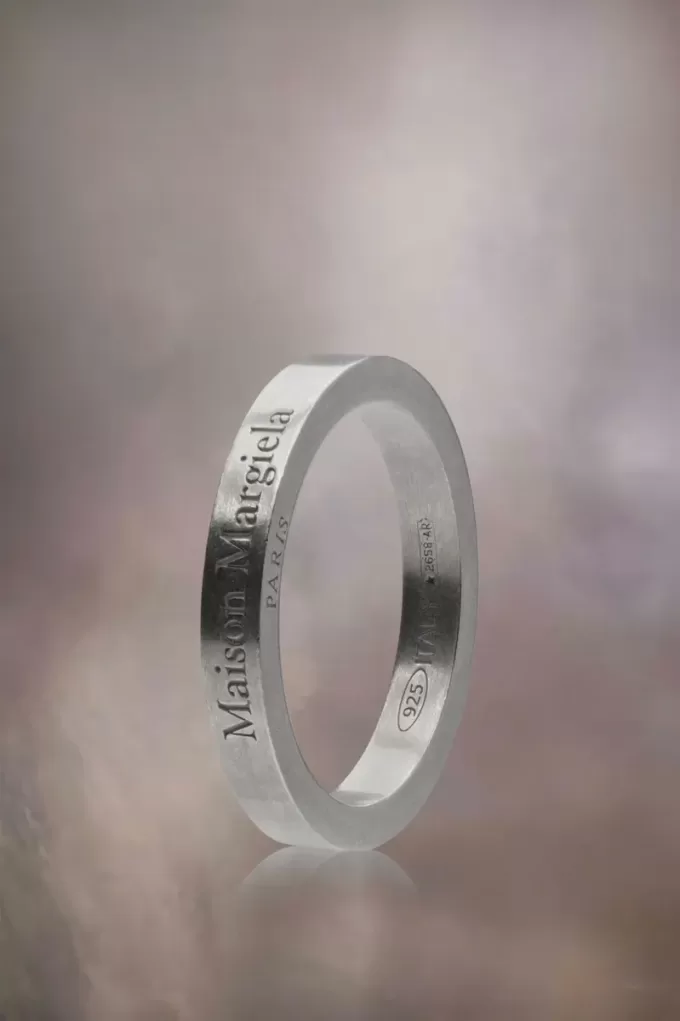 Anillo con el logotipo de Maison Margiela Anillo con el logotipo de Maison Margiela