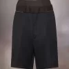 Anonimato de los pantalones cortos de revestimiento Anonimato de los pantalones cortos de revestimiento