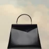Bolso mediano arrebatado Bolso mediano arrebatado