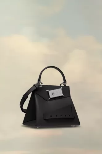 Bolso pequeño arrebatado
