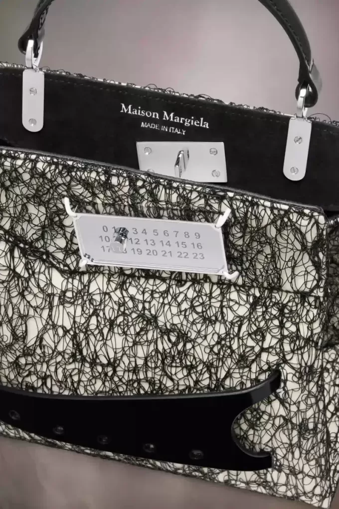 Bolso pequeño arrebatado Bolso pequeño arrebatado