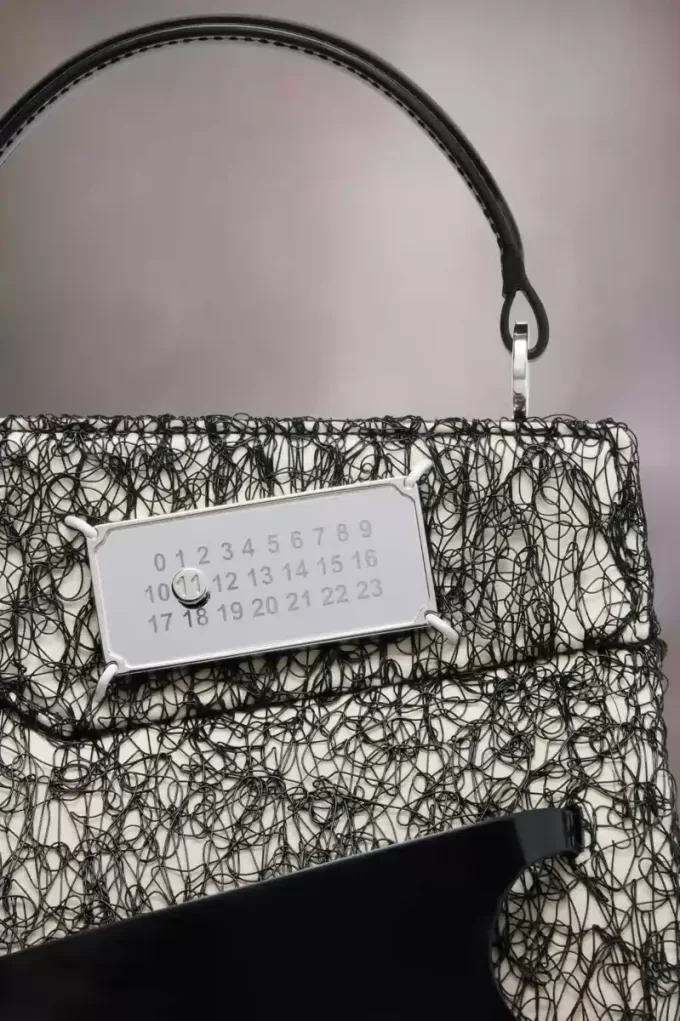 Bolso pequeño arrebatado Bolso pequeño arrebatado