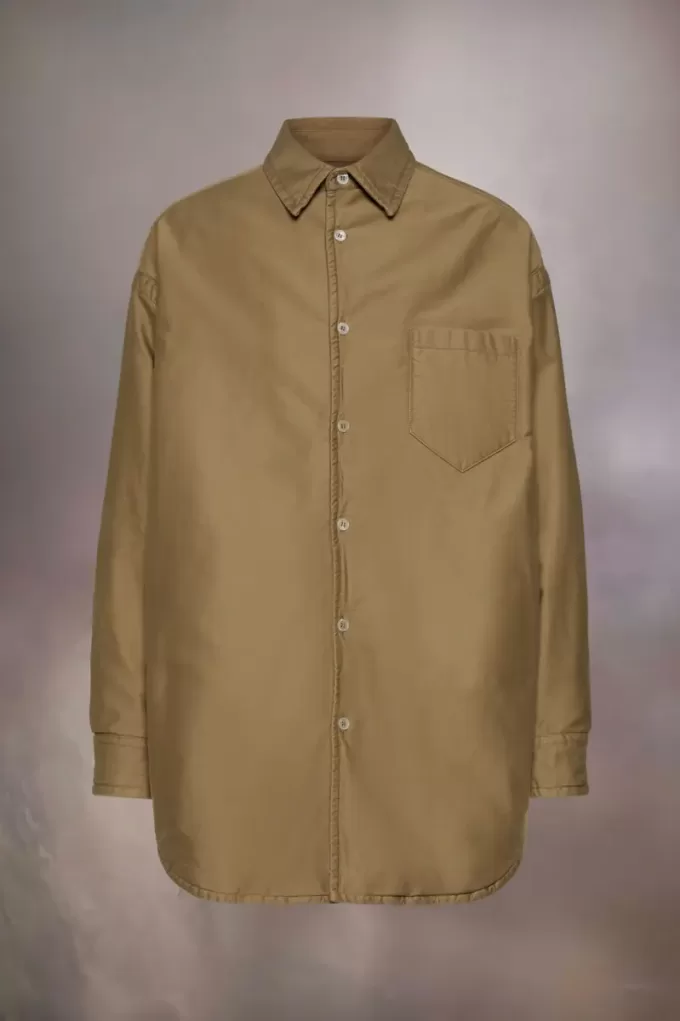Camisa de algodón satinado acolchada Camisa de algodón satinado acolchada