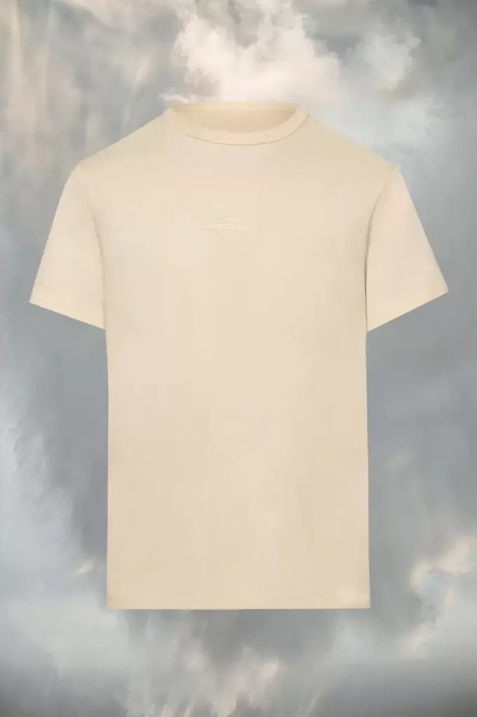 Camiseta con el logo distorsionado