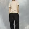 Camiseta con el logo distorsionado