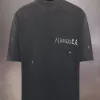 Camiseta con el logotipo del grafiti Camiseta con el logotipo del grafiti