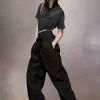 Camiseta con logo invertido