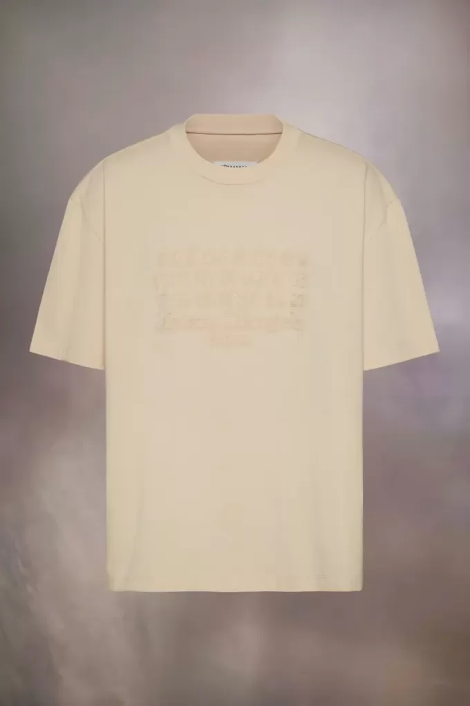 Camiseta con logotipo bordado Camiseta con logotipo bordado