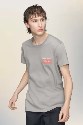 camiseta con parche del logotipo de maison margiela 2 1 330x496 - Camiseta con parche del logotipo de Maison Margiela