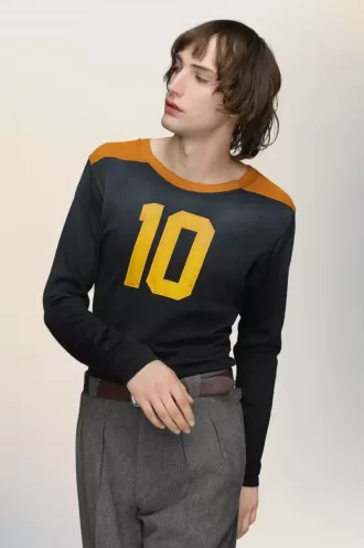 Camiseta universitaria de manga larga