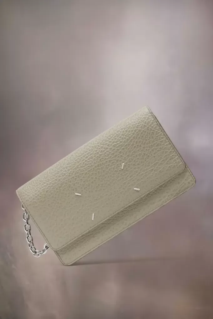 Cartera con cadena de cuatro puntadas Cartera con cadena de cuatro puntadas
