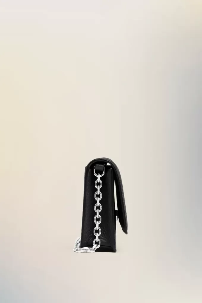 Cartera con cadena de cuatro puntadas Cartera con cadena de cuatro puntadas