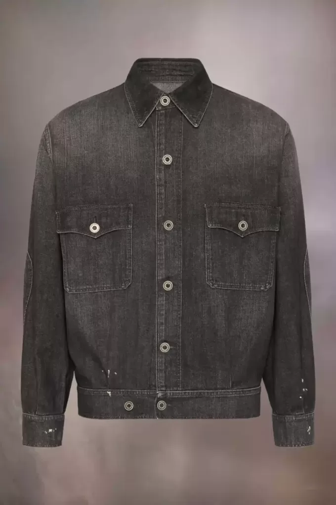 Chaqueta vaquera desgastada