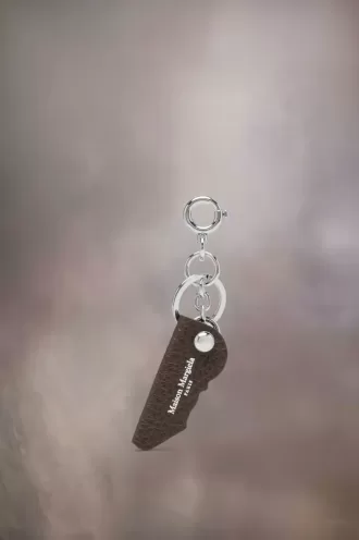 Llavero de cuero con logotipo