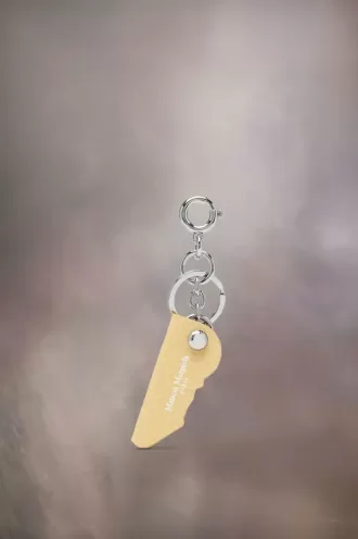 Llavero de cuero con logotipo