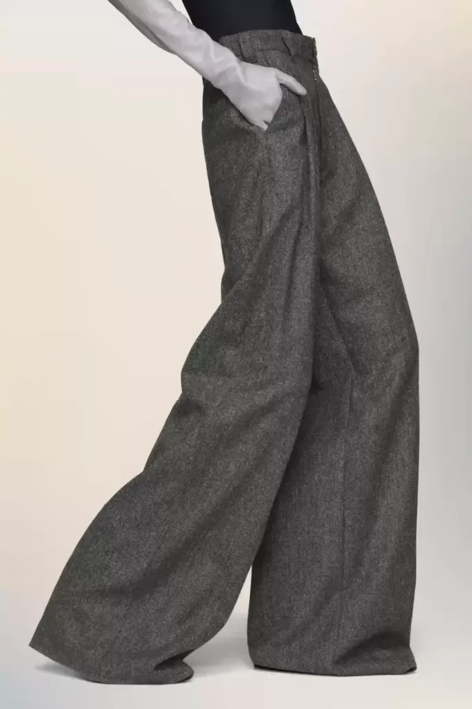 Pantalones anchos de lana Pantalones anchos de lana