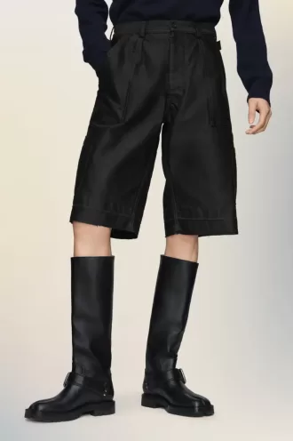 pantalones cortos utilitarios de maison margiela 2 330x496 - Pantalones cortos utilitarios de Maison Margiela