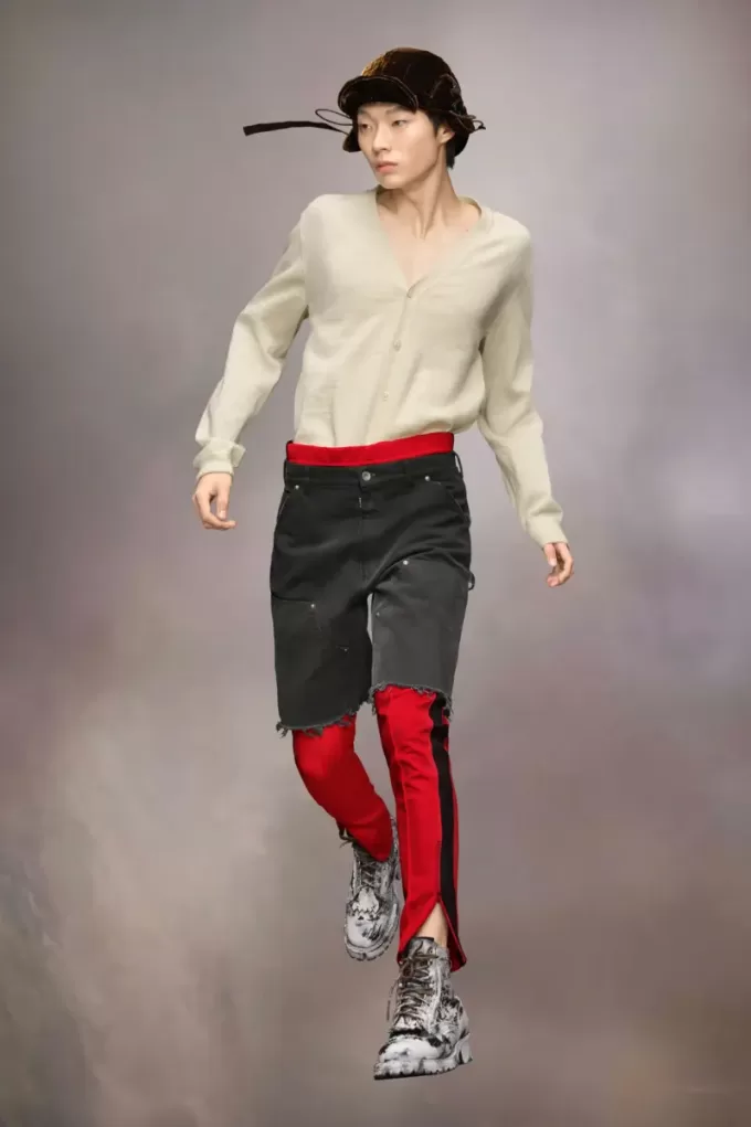 Pantalones cortos vaqueros con tachuelas de Maison Margiela Pantalones cortos vaqueros con tachuelas de Maison Margiela
