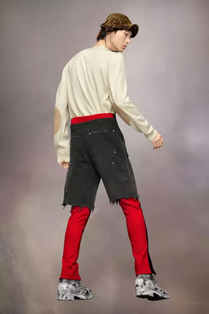 Pantalones cortos vaqueros con tachuelas de Maison Margiela Pantalones cortos vaqueros con tachuelas de Maison Margiela