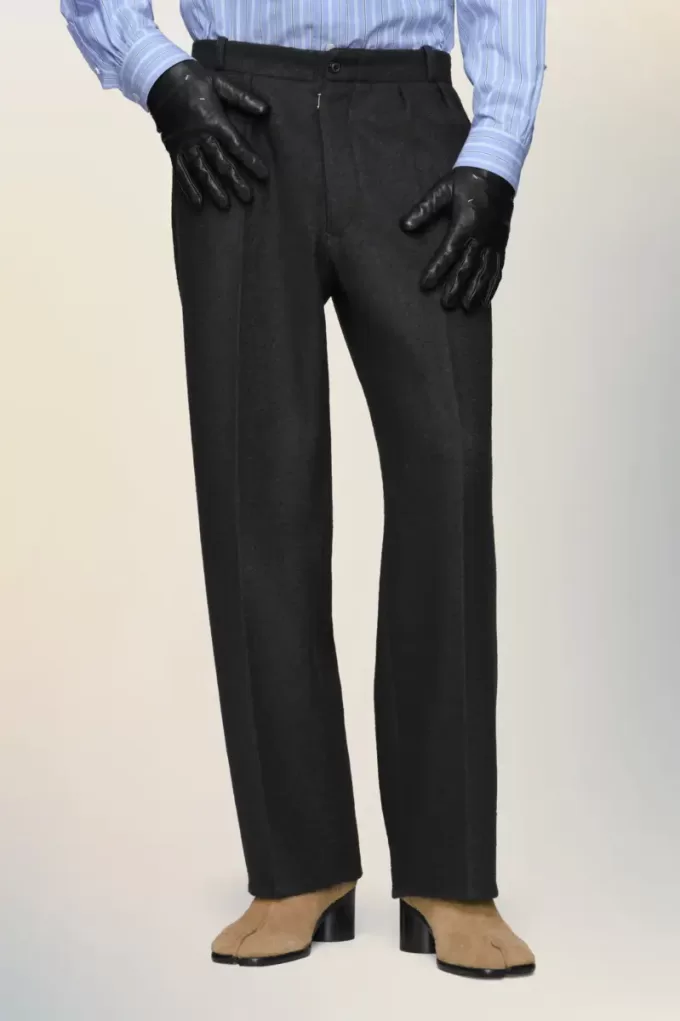 Pantalones rectos de lana afieltrada