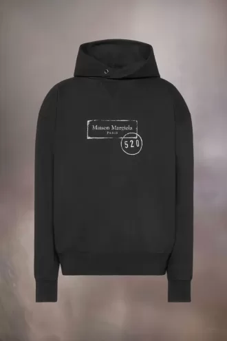 Sudadera con capucha y estampado de sellos 520 Sudadera con capucha y estampado de sellos 520