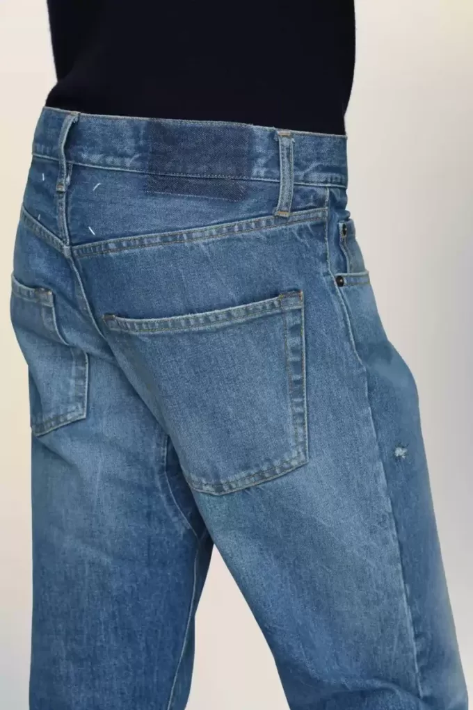 Vaqueros de pierna cónica de Maison Margiela